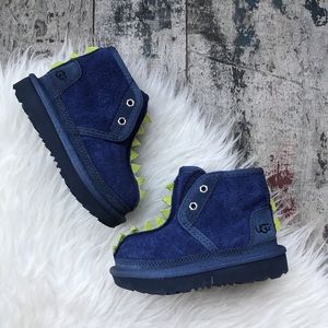 dinosaur uggs